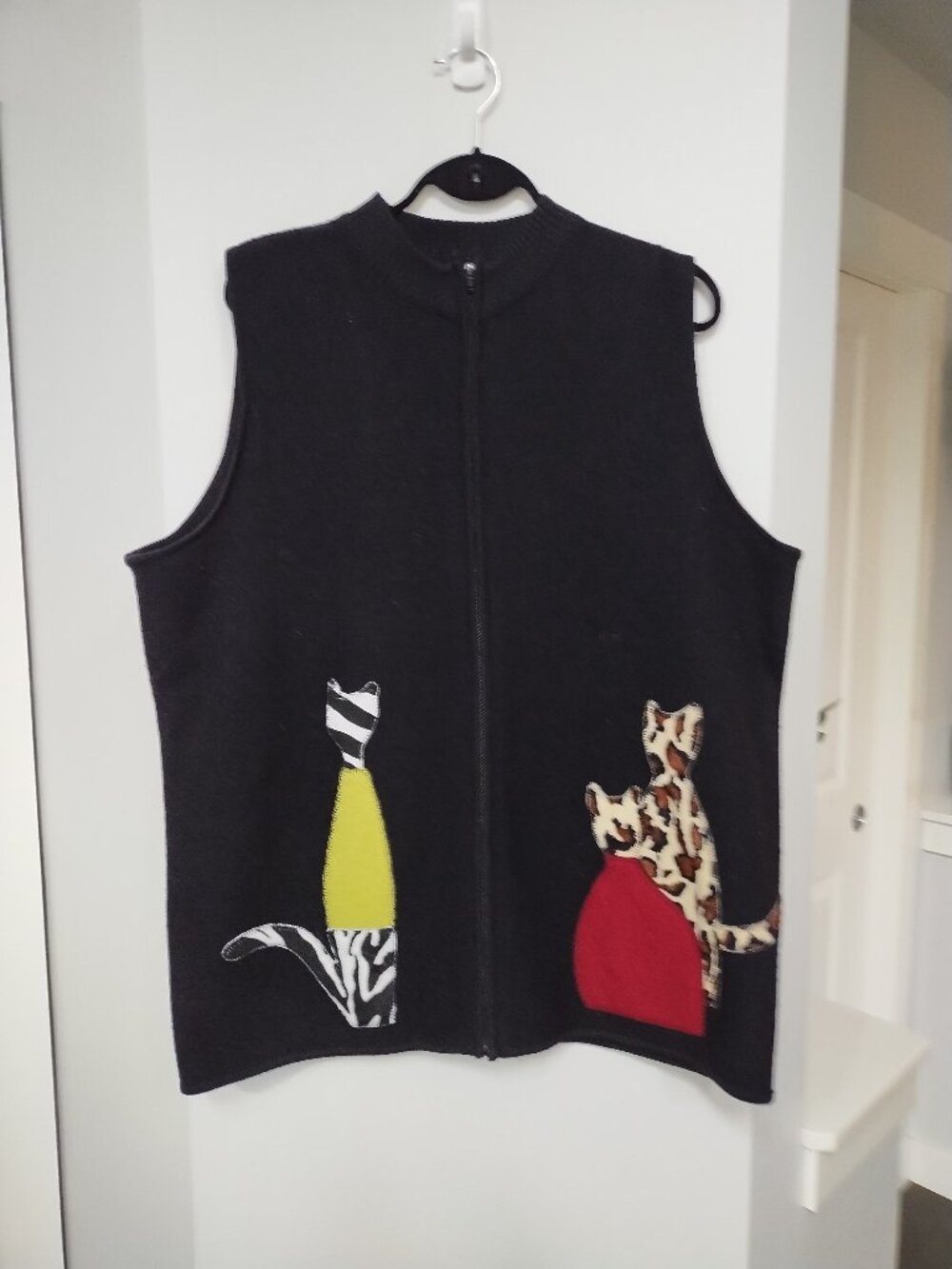 Vintage 100% wool Penningtons vest